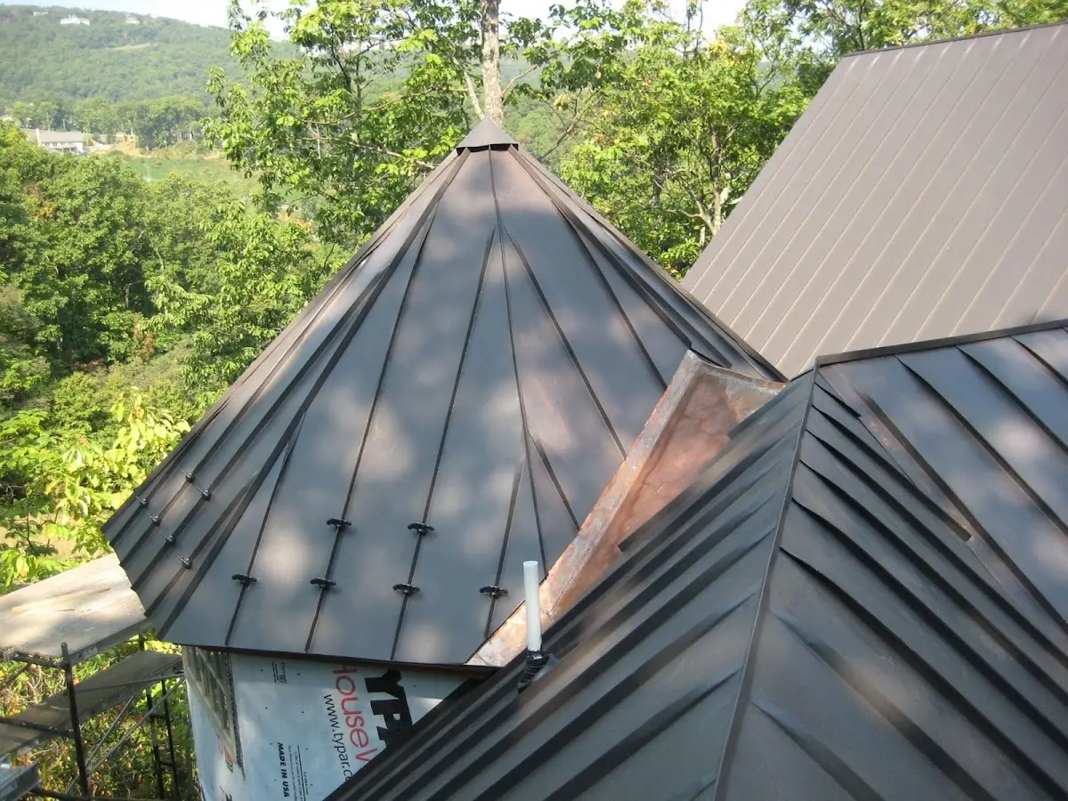 Professional Roof Tarp Installation by Craftsman Roofing in Gleedsville